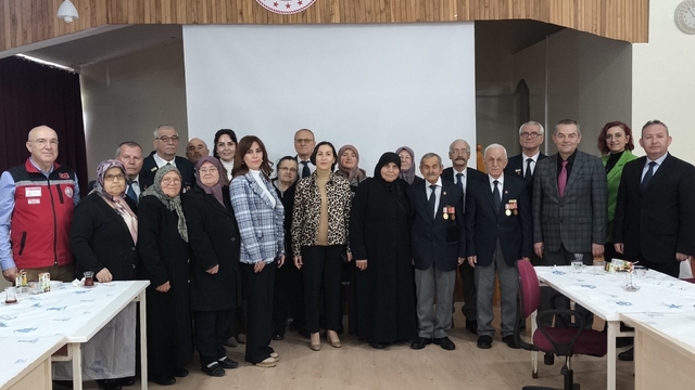Şehit yakınları ve gaziler için Ebru Sanatı kursu