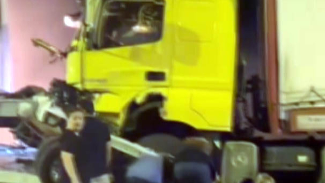 İrem'in bacaklarını kaybettiği kazada TIR şoförü: Arızaya bakmak için indiğimde araç hareket etti