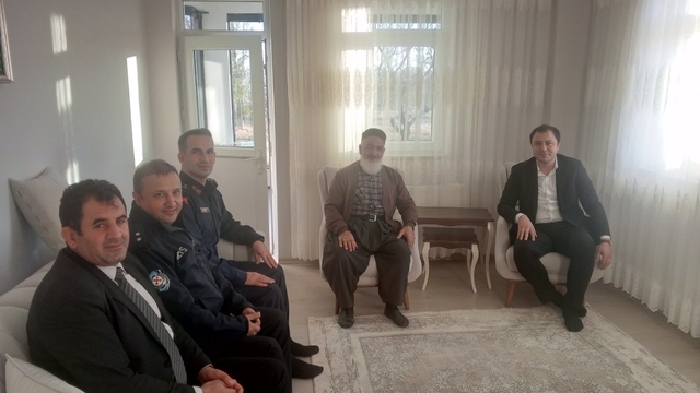 Kaymakam Bayram Kıbrıs gazisiyle bir araya geldi