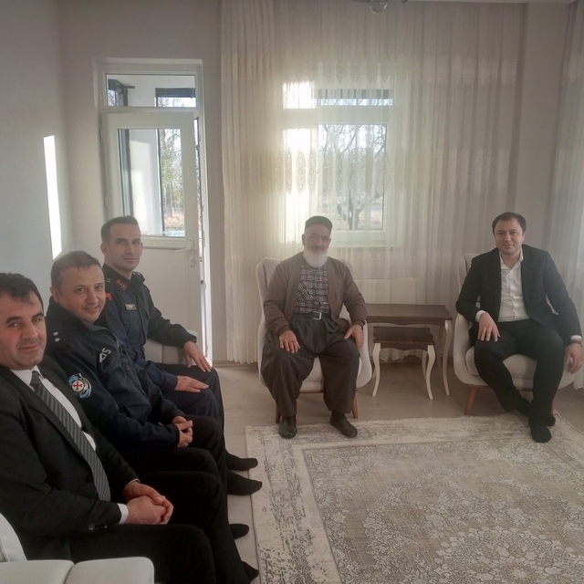 Kaymakam Bayram Kıbrıs gazisiyle bir araya geldi