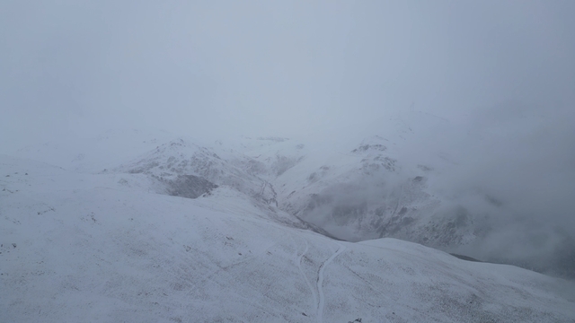 Bayburt'ta soğuk hava ve sis etkili oldu