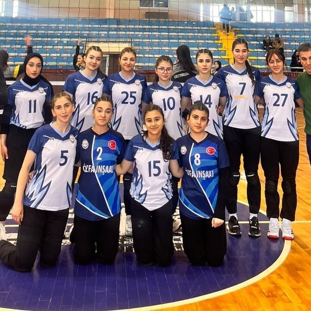 Oltu Anadolu Lisesi voleybolda finalde