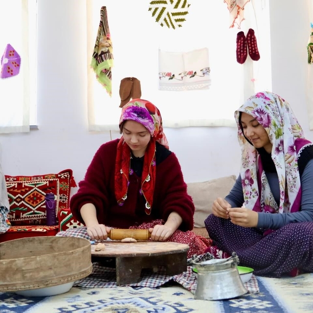 Bilecik'te öğrencilerden hayır çarşısı