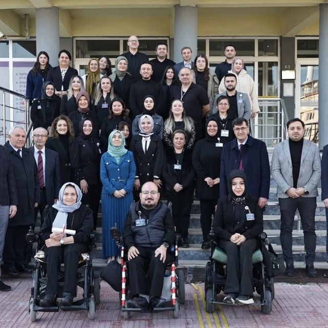 Kütahya Belediyesi'nde 26 personel işaret dili sertifikası aldı