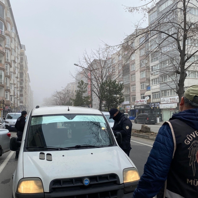 Kütahya'da geniş kapsamlı asayiş uygulaması