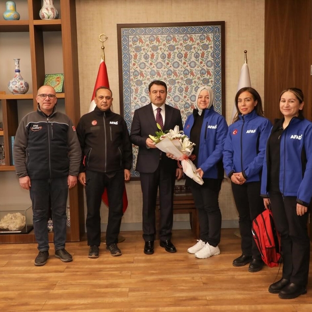 Kütahya AFAD'dan kuruluş yıl dönümünde valiliğe ziyaret