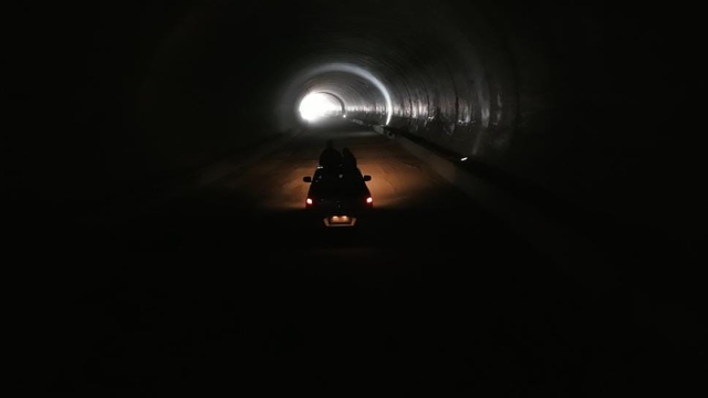 Amanos Dağları'nda 8.5 kilometre uzunluğu tünelde ışık göründü
İskenderun ve Antakya'yı birbirine bağlayacak olan Belen-Topboğazı Otoyolu projesinde çalışmalar sürüyor