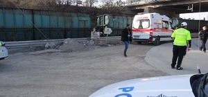 Yük treninin çarptığı genç hayatını kaybetti