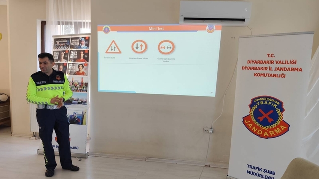 Diyarbakır'da özel bireylere ve sürücülere eğitim verildi