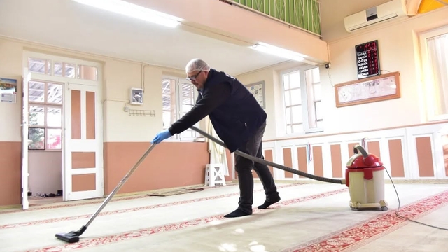 Başkan Kaya: "Camilerimizde huzurlu ibadet ortamı oluşturuyoruz"