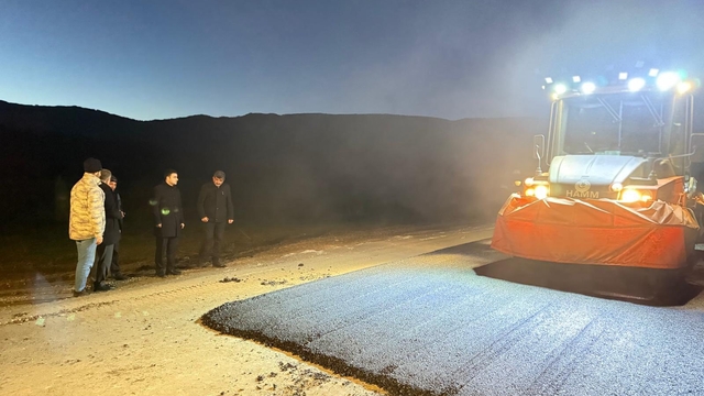 Bilecik köy yollarında asfalt mesaisi