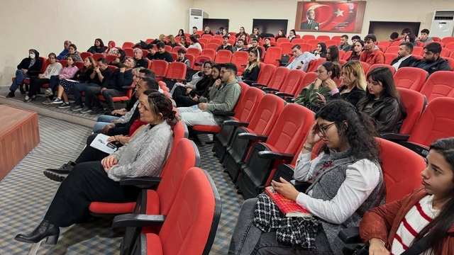 Kırkpınar başpehlivanı Orhan Okulu kariyer günlerine katıldı