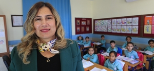 Aysel öğretmen, köy okullarında başladığı mesleğinde, eğitim dünyasının Nobel'ine aday oldu
139 ülkeden 5 binden fazla öğretmenin başvurduğu  Global Teacher Prize'da ilk 50 arasında yer aldı
Birincilik ödülü olan 1 milyon doları kazanırsa tüm parayı kanser hastaları ve kız çocukları için kullanacak