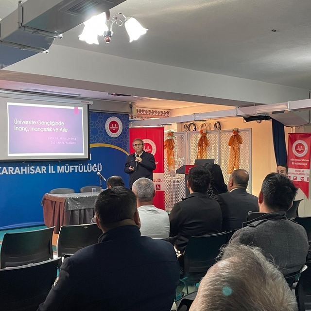Afyonkarahisar'da 'Üniversite Gençliğinde İnanç ve Aile' semineri