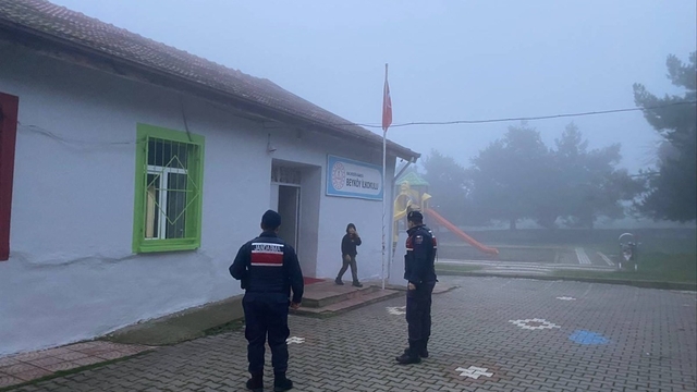 Balıkesir'de Yılbaşı Öncesi Okul Çevreleri ve Servislere Denetim