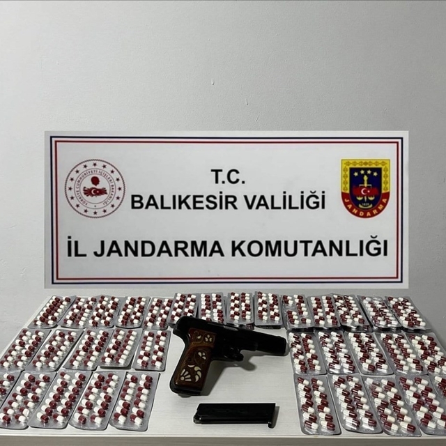 Balıkesir'de 8 ilçede uyuşturucu operasyonu; 31 şahıs yakalandı