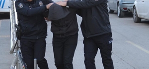 Adana'da otobüs şoförü motosiklet sürücüsü kadını darbettiği iddiasıyla gözaltına alındı