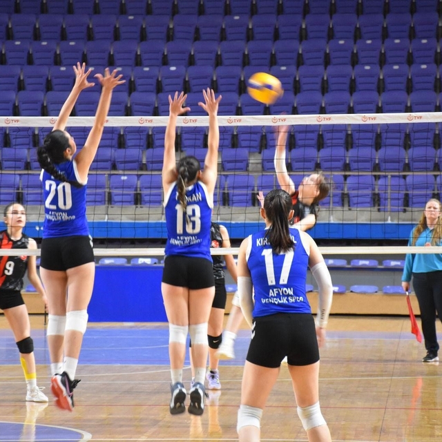 Voleybol Genç Kızlar İl Birinciliği Müsabakaları sona erdi