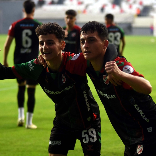 Karşıyaka'da Adem'e milli müjde