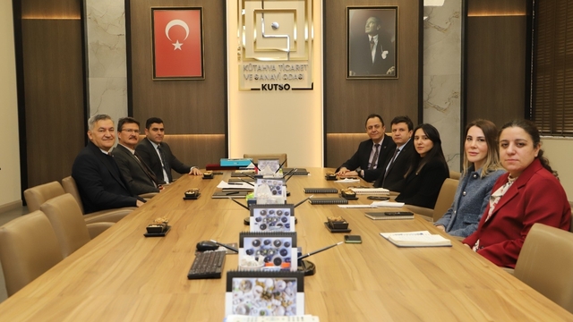 Kütahya'da mesleki eğitimin geliştirilmesine yönelik istişare toplantısı