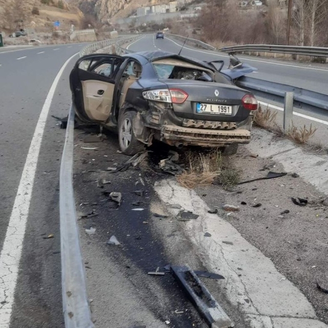 Gümüşhane'de trafik kazası: 1'i ağır 4 yaralı