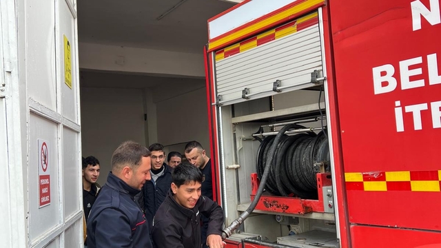 Niksar'da özel eğitim öğrencilerinden itfaiyeye ziyaret