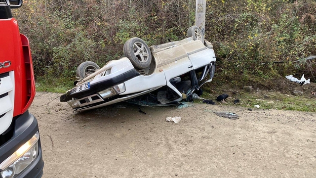 Samsun'da devrilen otomobildeki 1 kişi öldü, 4 kişi yaralandı