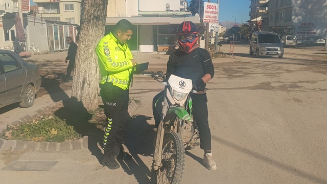 Gölbaşı ilçesinde motosiklet denetimleri devam ediyor