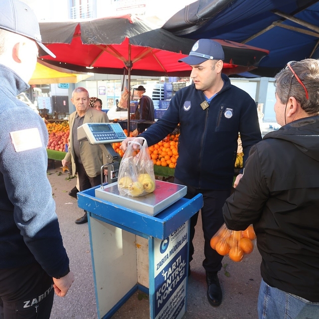 Canik'te pazarlarda denetim: Tartıdan tezgaha tam kontrol
