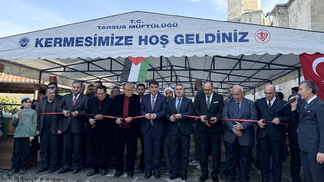 Tarsus'ta Gazze'ye destek amaçlı hayır çarşısı kuruldu