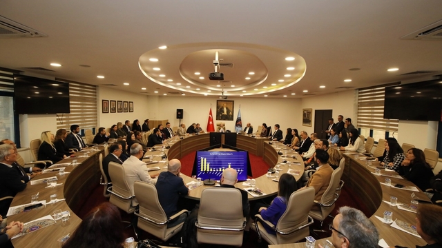 Akdeniz Üniversitesi'nde başarılı akademisyenler ödüllendirildi