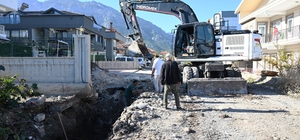 Kemer Kuzdere'de yağmur suyu drenaj hattı çalışmaları