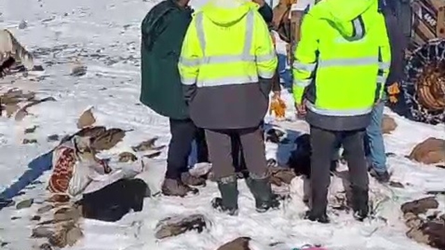 Tekman'da ESKİ ekiplerinin zorlu mesaisi