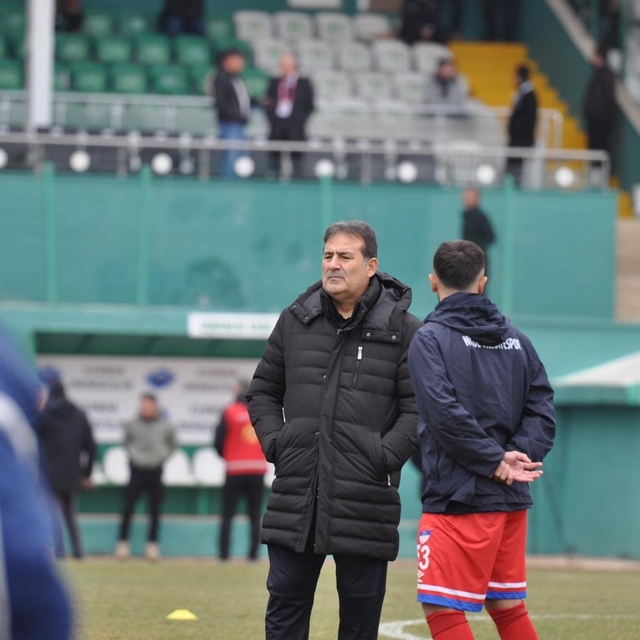 Niğde Belediyespor'da Teknik Direktör Kömürlüoğlu ile yollar ayrıldı