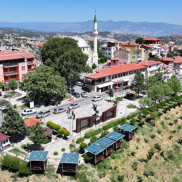 Babadağ Belediyesinin yapamadığı hizmetleri Denizli Büyükşehir ilçeye kazan...