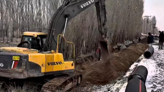 Patnos Belediyesi saha çalışmalarını sürdürüyor