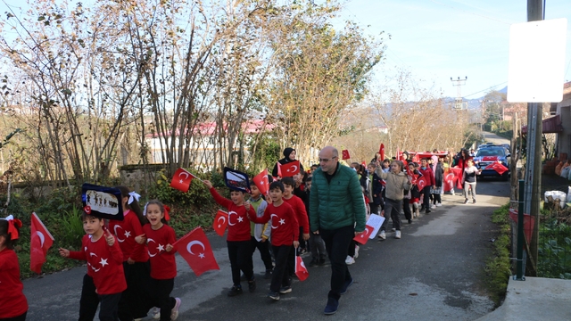 Of'ta, Sarıkamış şehitlerine saygı yürüyüşü yapıldı