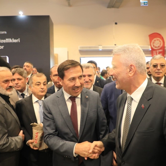 Karatay Belediyesi'nin İstanbul'daki "Konya İl Tanıtım Günleri" standına yo...