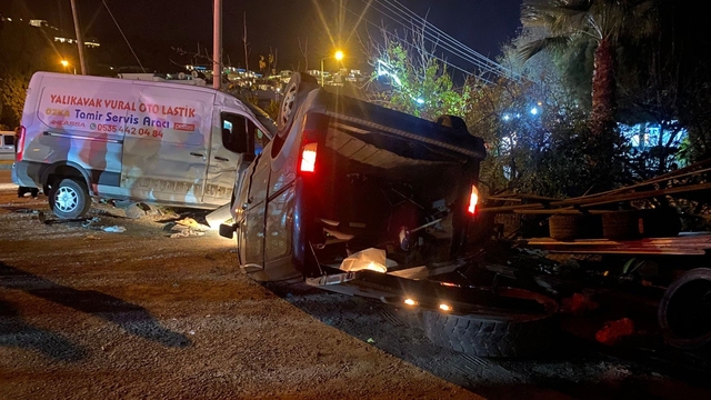 Bodrum'da trafik kazası: 1 ölü, 2 yaralı