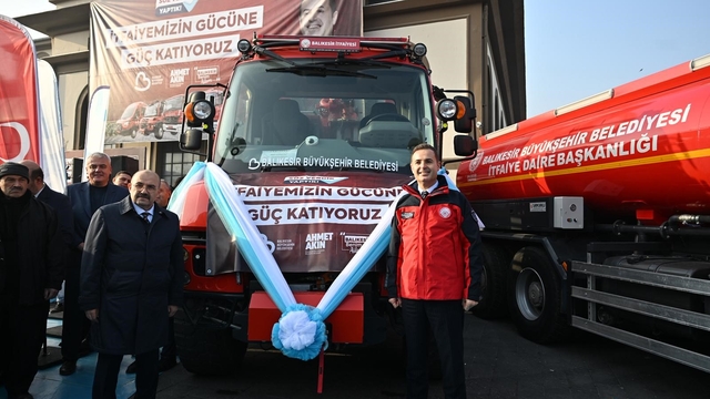 Balıkesir İtfaiyesi gücüne güç katıyor
Başkan Akın: "Bölgenin en güçlüsü olacağız"
