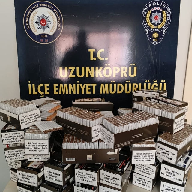 Edirne'de iş yerinde 12 bin 920 adet dolu makaron ele geçirildi