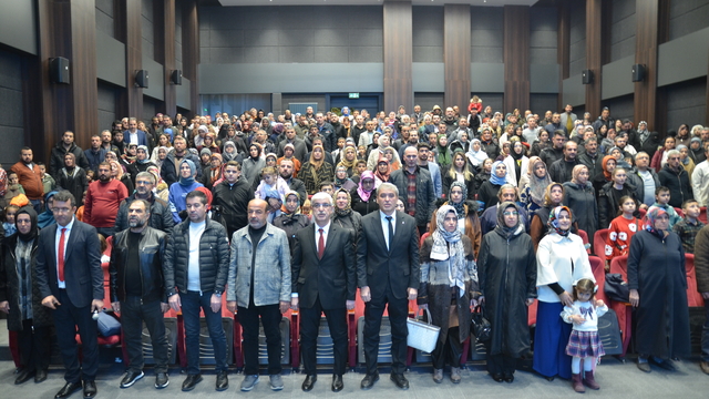 Konya'da "Birlikte Gülen Çiftler Daha Uzun Yaşar" semineri düzenlendi