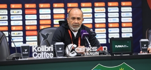 Alaattin Gülerce: "Kupa maçından sonra yol haritamızı belirleyeceğiz"
Antalyaspor Teknik Sorumlusu Alaattin Gülerce:
"İstediğimiz sonuçla buradan ayrılamıyoruz"