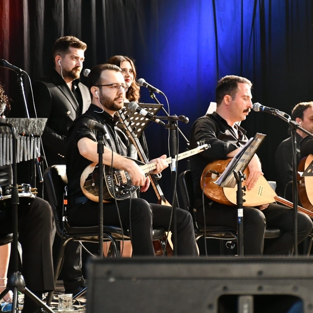 Adliye mensupları, meslektaşlarının konserinde doyasıya eğlendi
Konserde Ba...