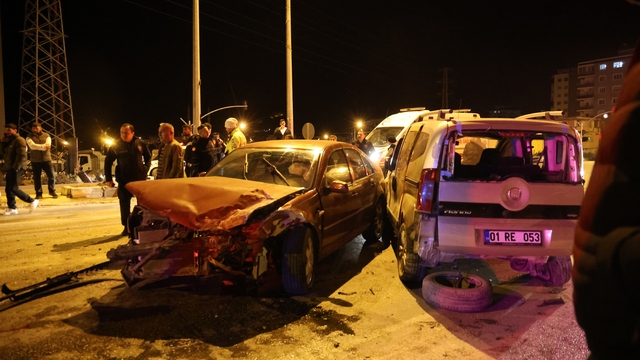 Baba yadigarı otomobil hurdaya döndü: 2 yaralı