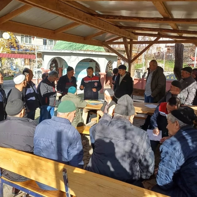 Çukurören köyünde üreticilere eğitim