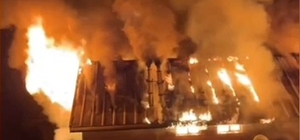 Yayla evi alev alev yandı