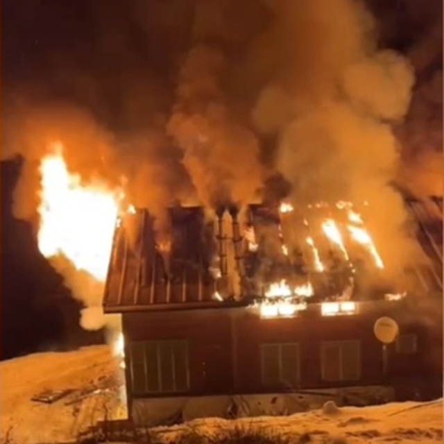 Yayla evi alev alev yandı