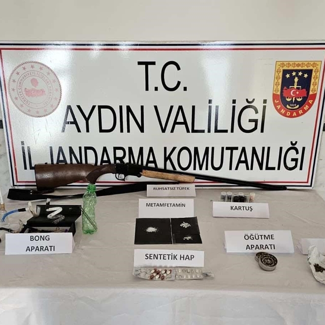 Üç ilçede eş zamanlı uyuşturucu baskını: 3 gözaltı