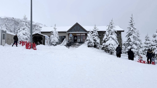 Akdağ Kayak Merkezi'nde kayak sezonu hazırlıkları tamamlandı